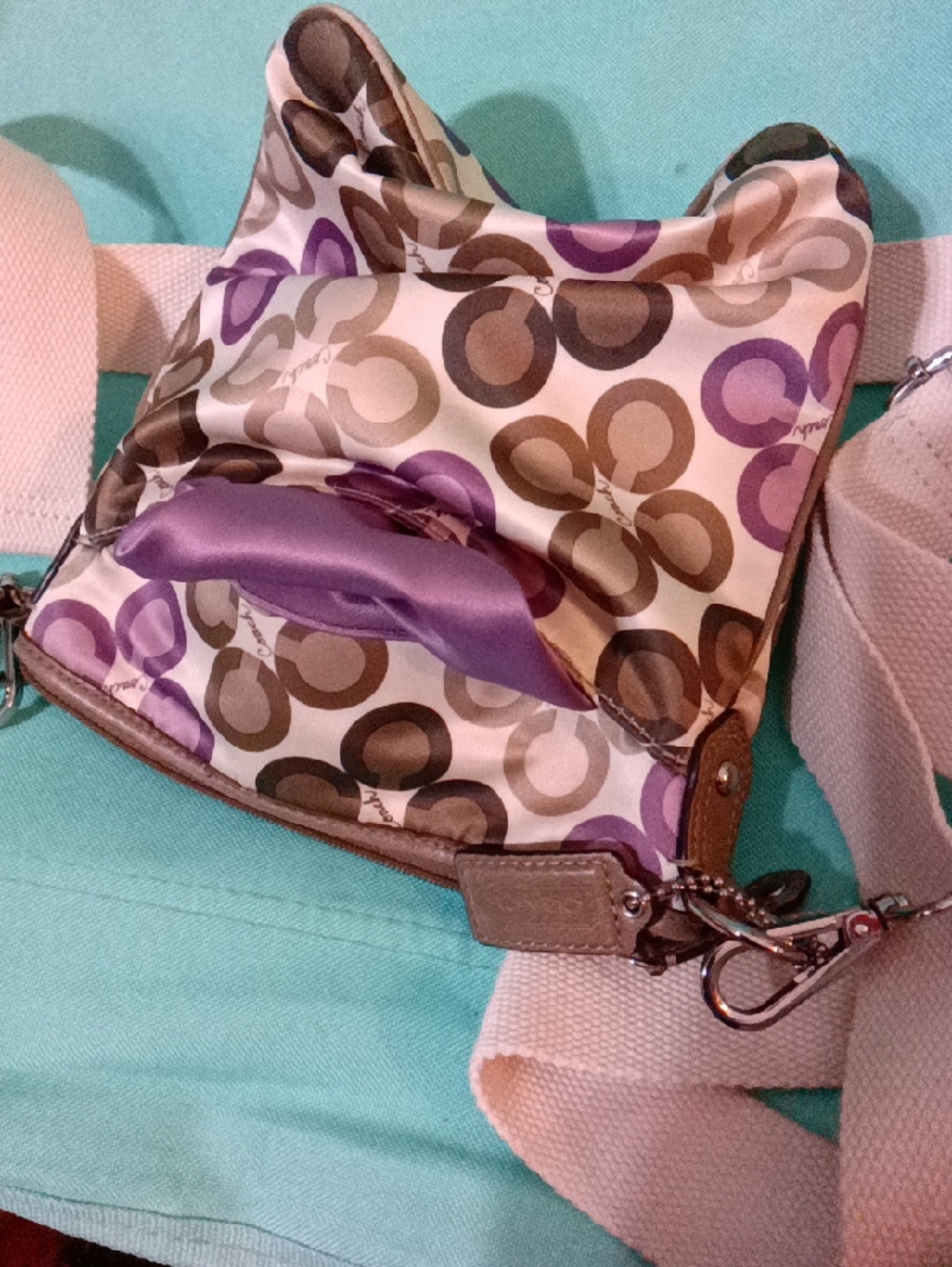 Coach Madison Op Art Sateen Clover Swingpack w/Wristlet Creed-K1067-44441 - Picture 3 of 8